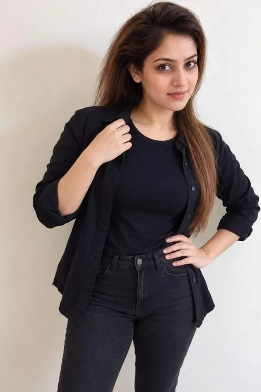 Anushika, 25, slim escort in Andheri, Mumbai - full photo