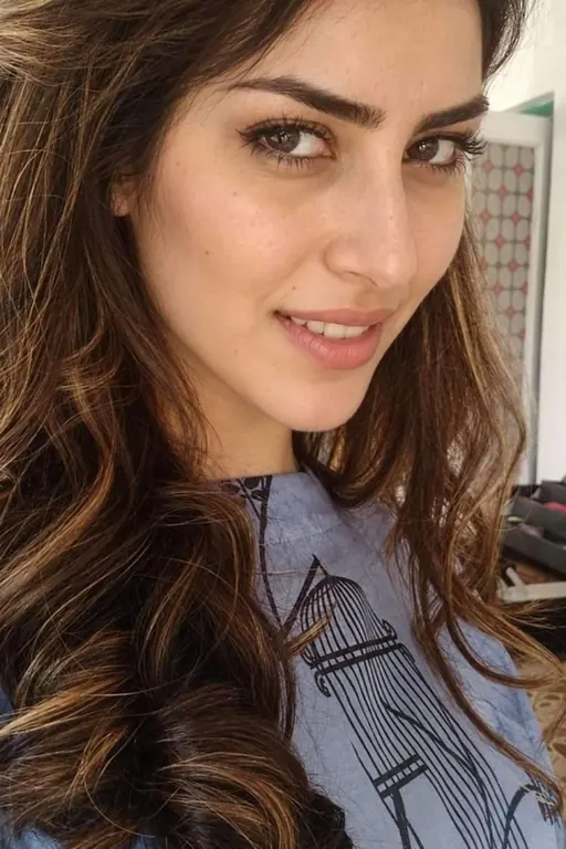 Nazani, 26, foreign escort in Worli, Mumbai