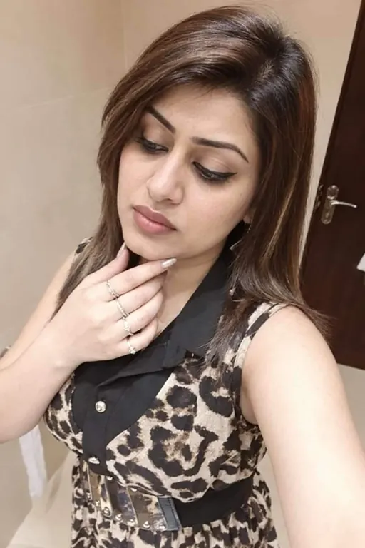 Sabha, 33, housewife escort in Juhu, Mumbai